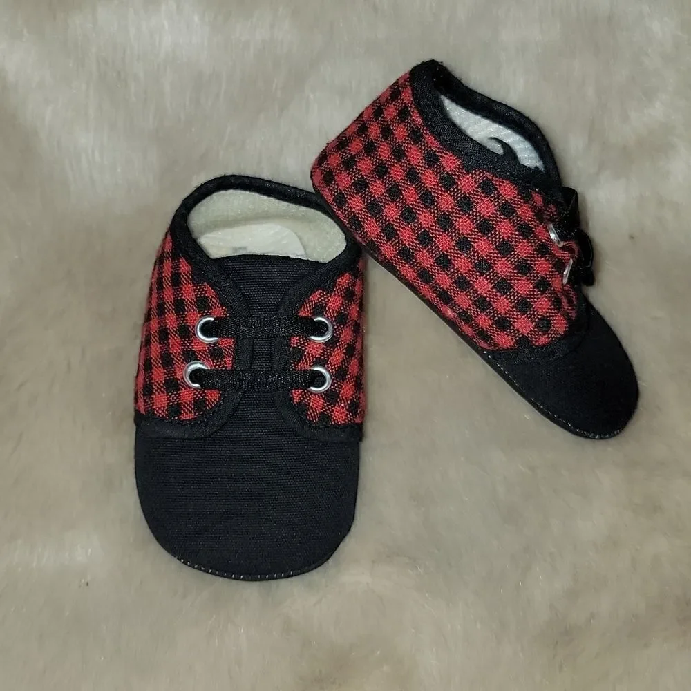 LITTLE ME BUFFALO PLAID SOFT BABY SHOES,  SIZE 6-12 MONTHS